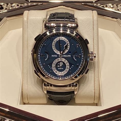 Patek Philippe 6300g 010